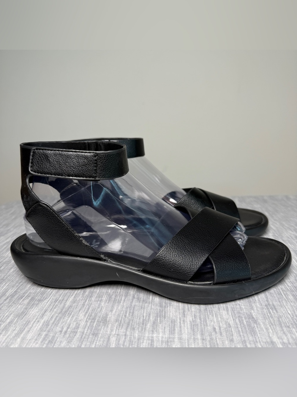 Naturalizer Genn-Climb Black Crossband Open Toe Ankle Strap Sandals Size 9 - Picture 2 of 12